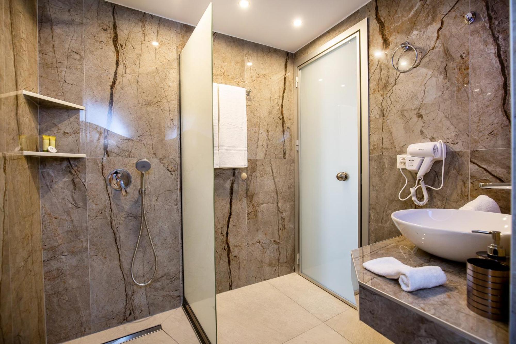 Vlashi Apartments 리메나리아 외부 사진